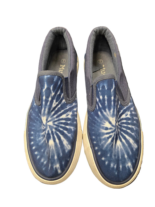 Women's Size 7 Sneakers